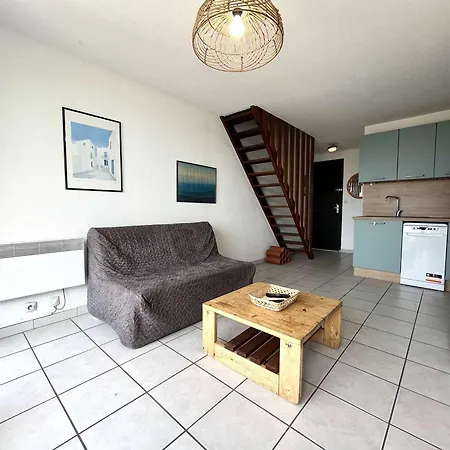 Apartment Renove 2 Avec Piscine Et Parking, A 6 Couchages Pres De La - Fr-1-229-103 *