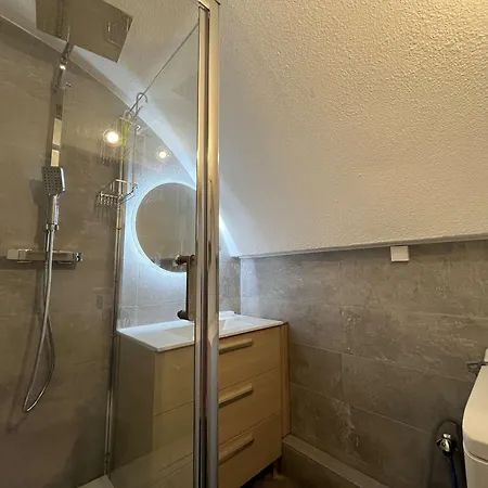 Renove 2 Avec Piscine Et Parking, A 6 Couchages Pres De La - Fr-1-229-103 * Gruissan
